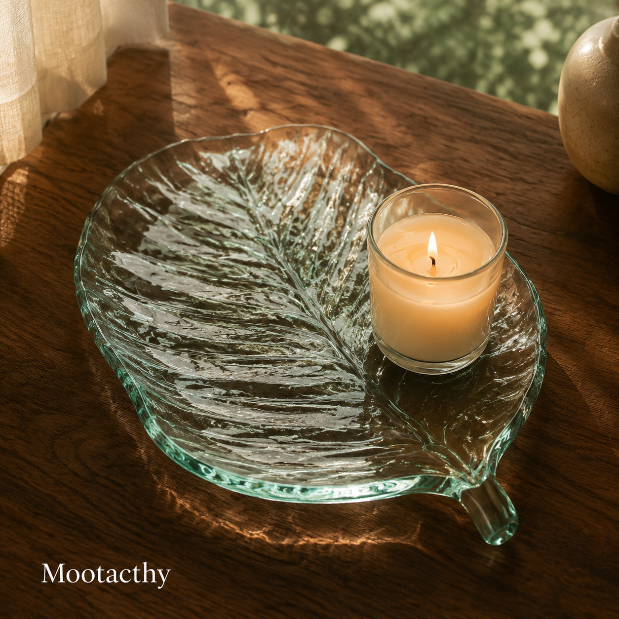 Mootacthy Botanical Leaf Glass Sculptural Tray