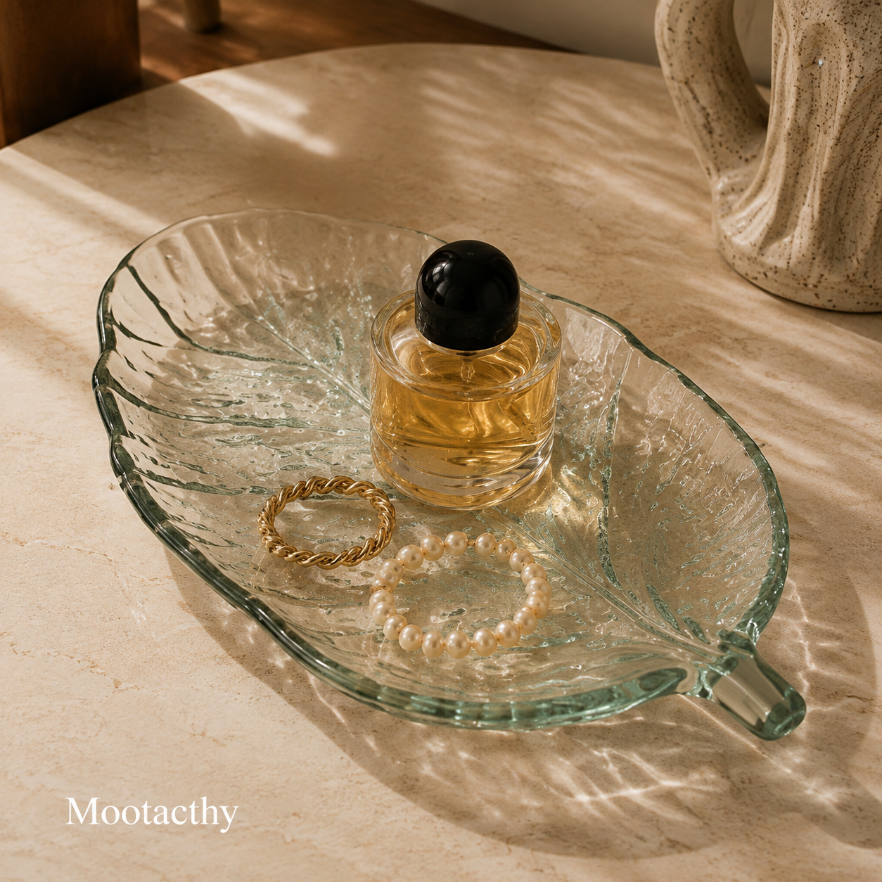 Mootacthy Botanical Leaf Glass Sculptural Tray